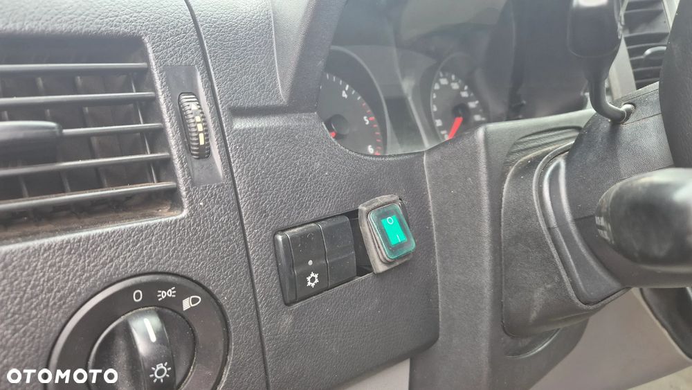 Volkswagen CRAFTER - 11