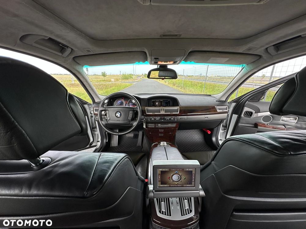 BMW Seria 7 760i L - 29