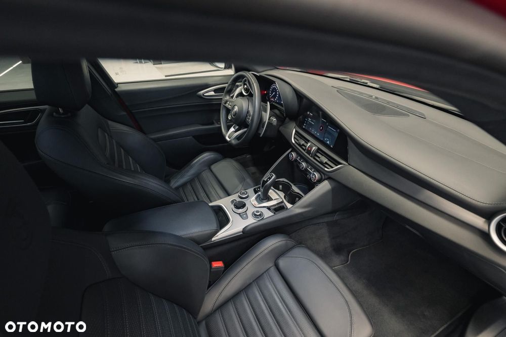 Alfa Romeo Giulia 2.0 Turbo Veloce Q4 - 17