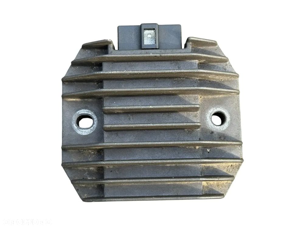 Regulator napięcia Kawasaki ZR 7   ZR-7   98-05R