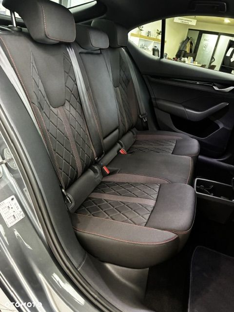 Skoda Octavia 2.0 TSI RS DSG - 17