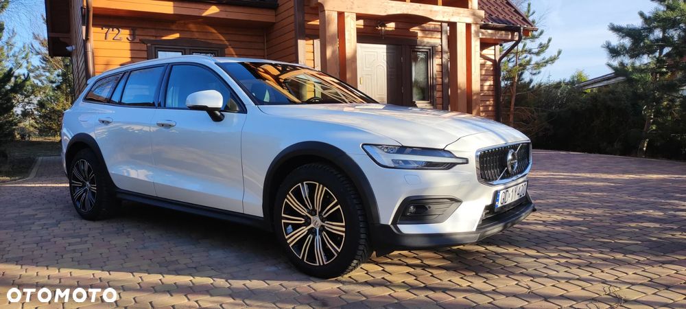 Volvo V60 Cross Country - 2