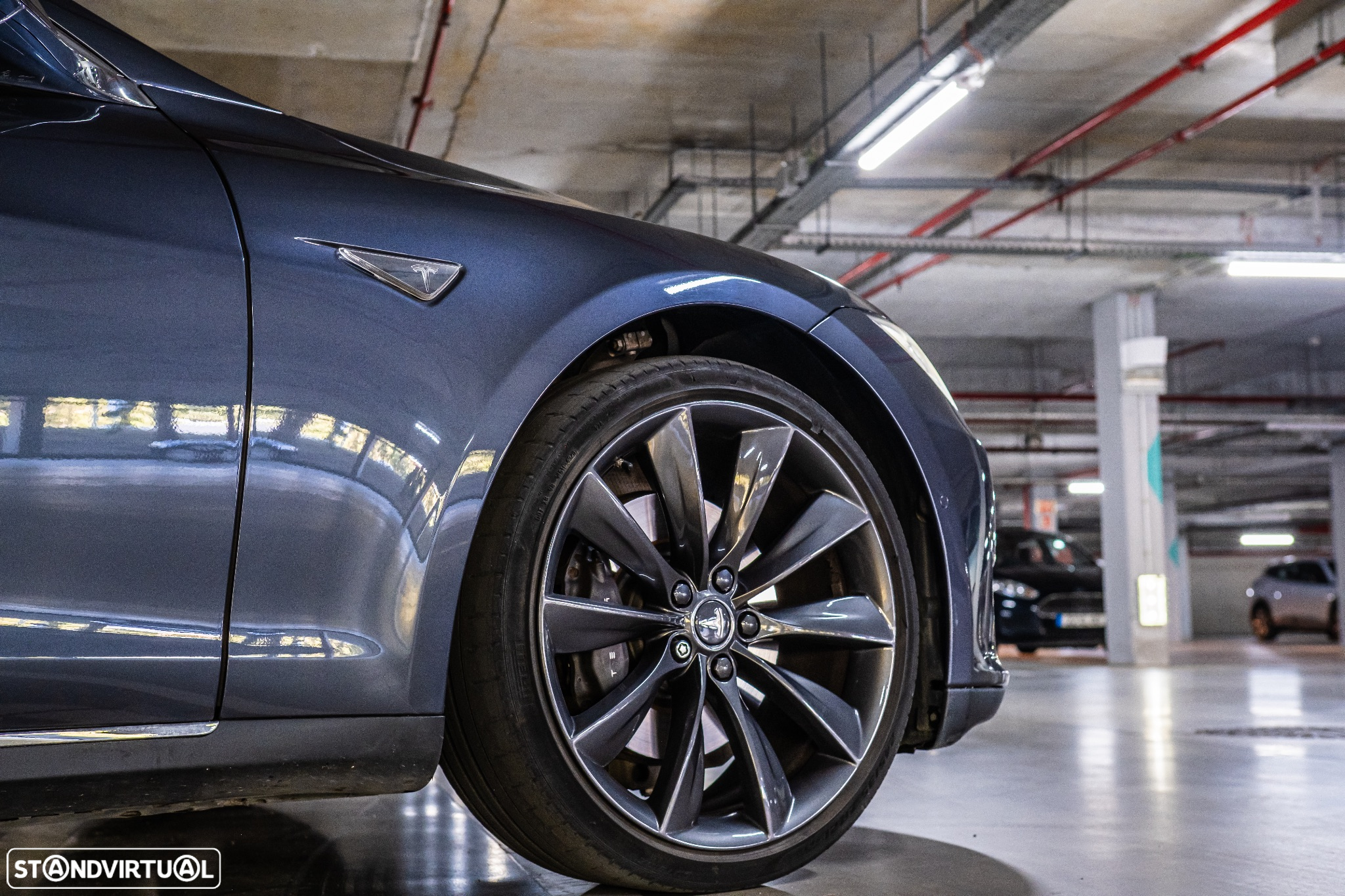 Tesla Model S 85 - 12