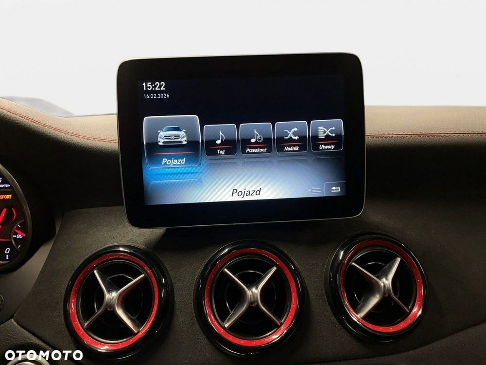 Mercedes-Benz CLA - 28