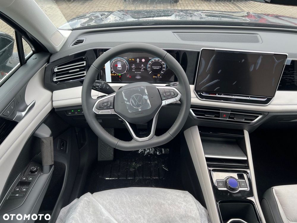 Volkswagen Tiguan - 8