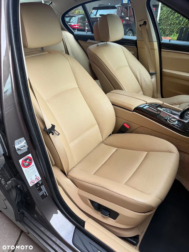 BMW Seria 5 530d xDrive - 8
