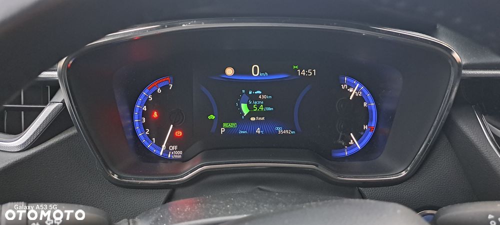 Toyota Corolla 1.8 Hybrid Comfort - 18