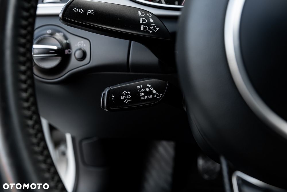 Audi A4 Avant 3.0 TDI DPF quattro S line Sportpaket - 28