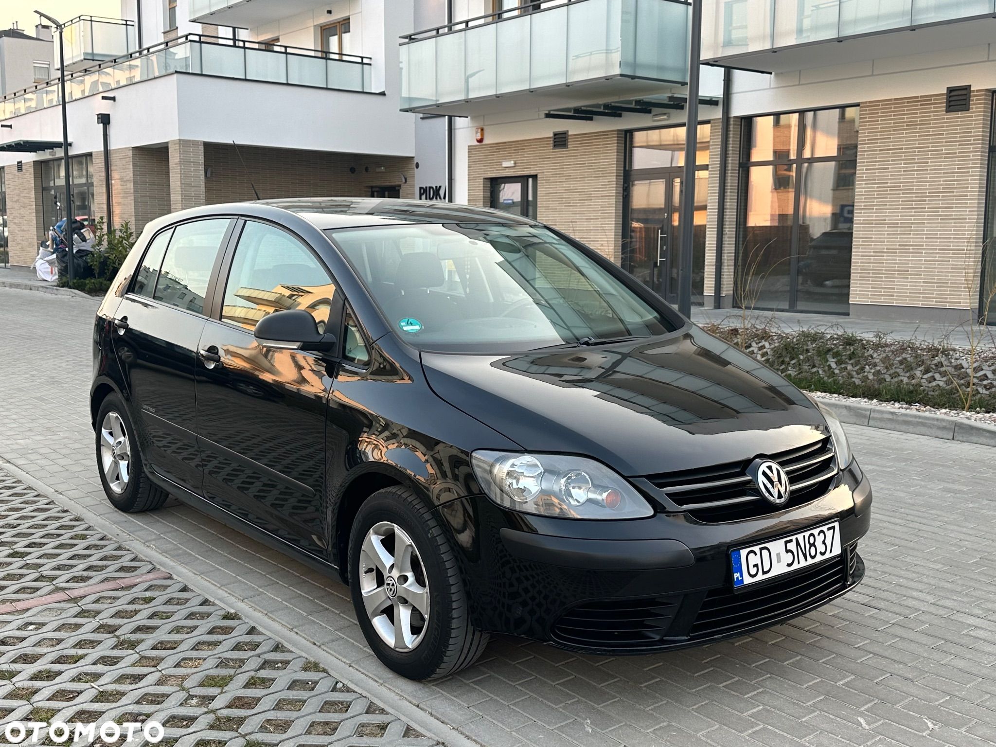 Volkswagen Golf Plus 1.9 TDI Comfortline - 1