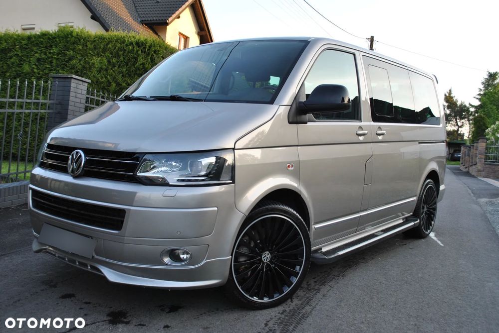 Volkswagen Multivan - 11