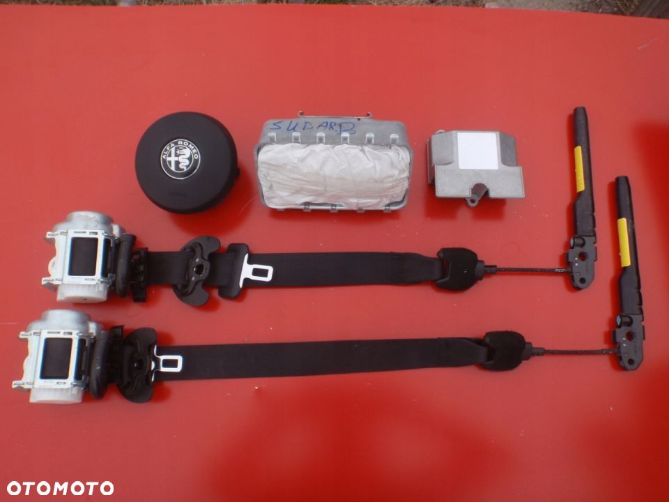 ALFA ROMEO GIULIA AIRBAG PODUSZKI PASY PAS DESKA - 2