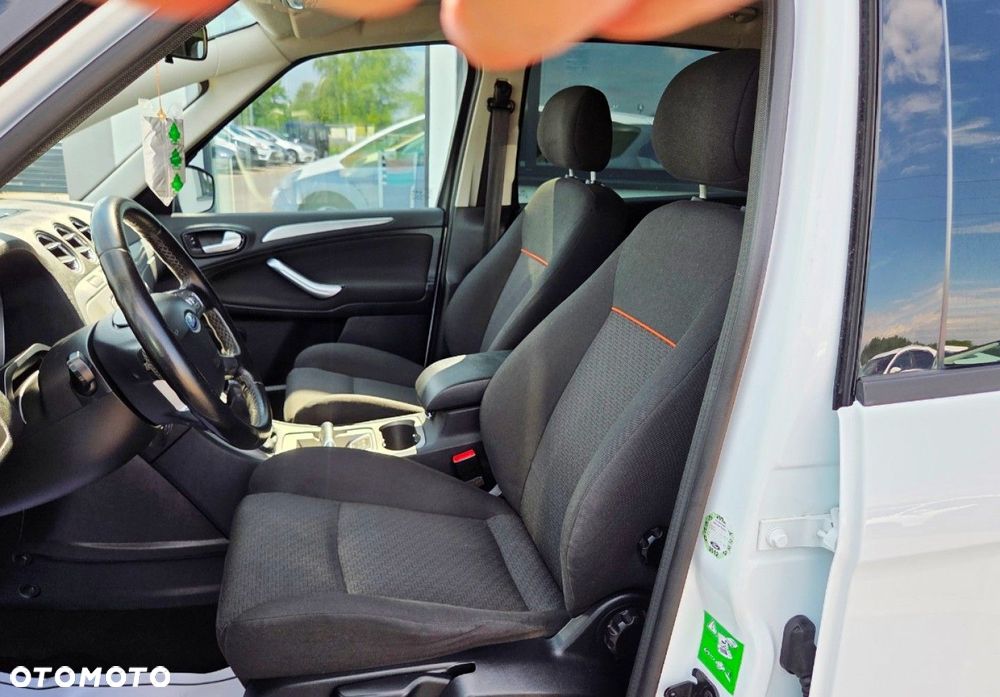 Ford S-Max - 9