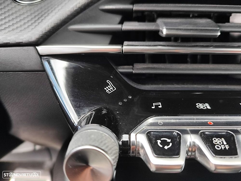 Peugeot e-208 50 kWh GT Line - 39