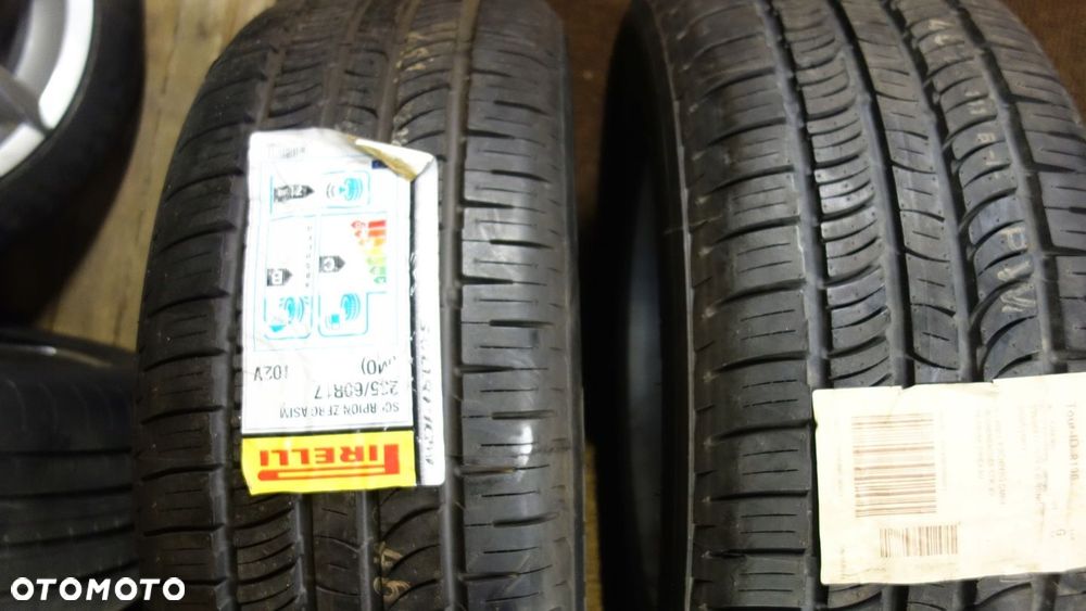 OPONY PIRELLI 235/60/17 NOWE - 2