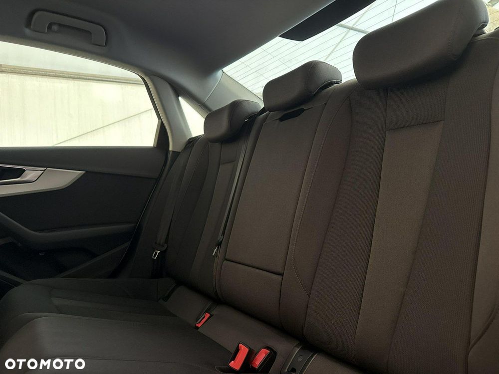 Audi A4 Limousine - 19