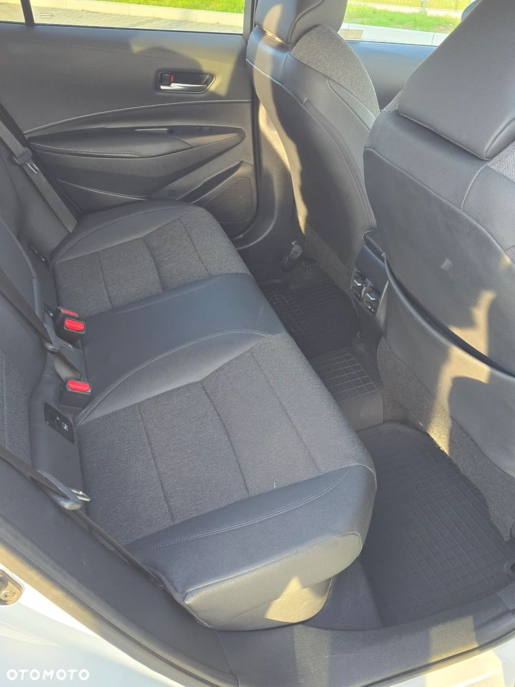 Toyota Corolla 2.0 Hybrid Comfort - 27