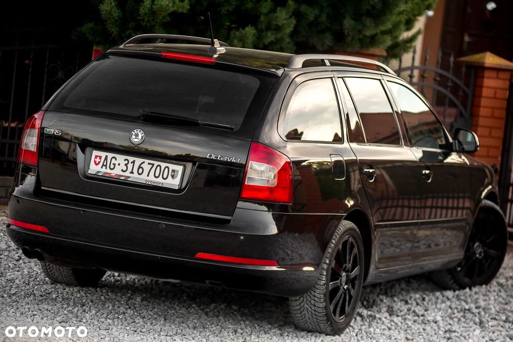 Skoda Octavia Combi 2.0 TSI RS - 12