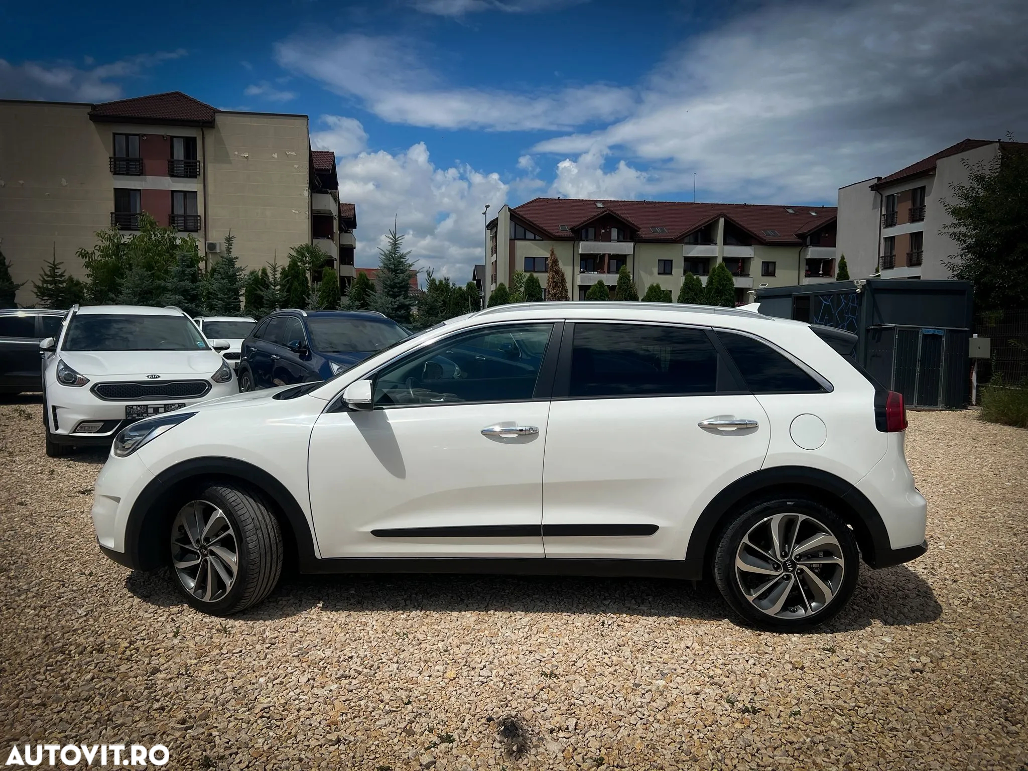 Kia Niro 1.6 GDI 2WD Aut. Edition 7 - 3