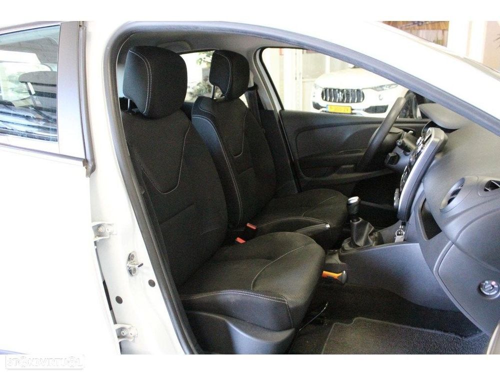 Renault Clio 0.9 TCe Limited - 11