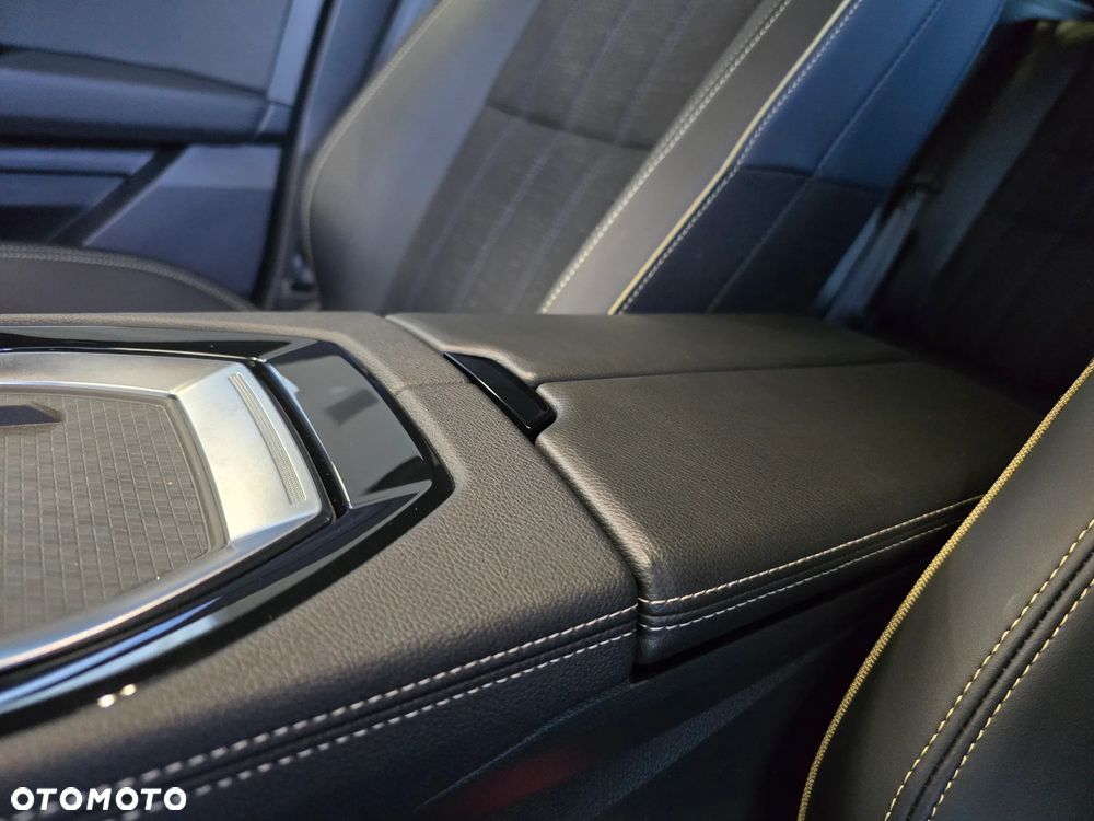 Renault Austral 1.2 E-Tech Full Hybrid 200 Iconic MMT - 10