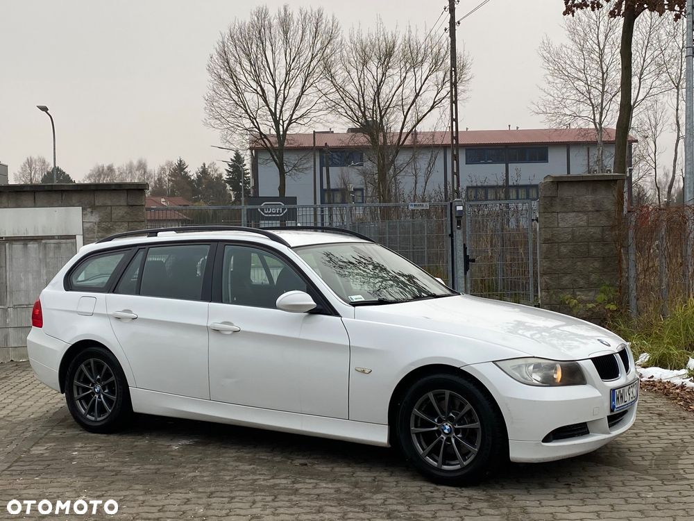 BMW Seria 3 318d - 10