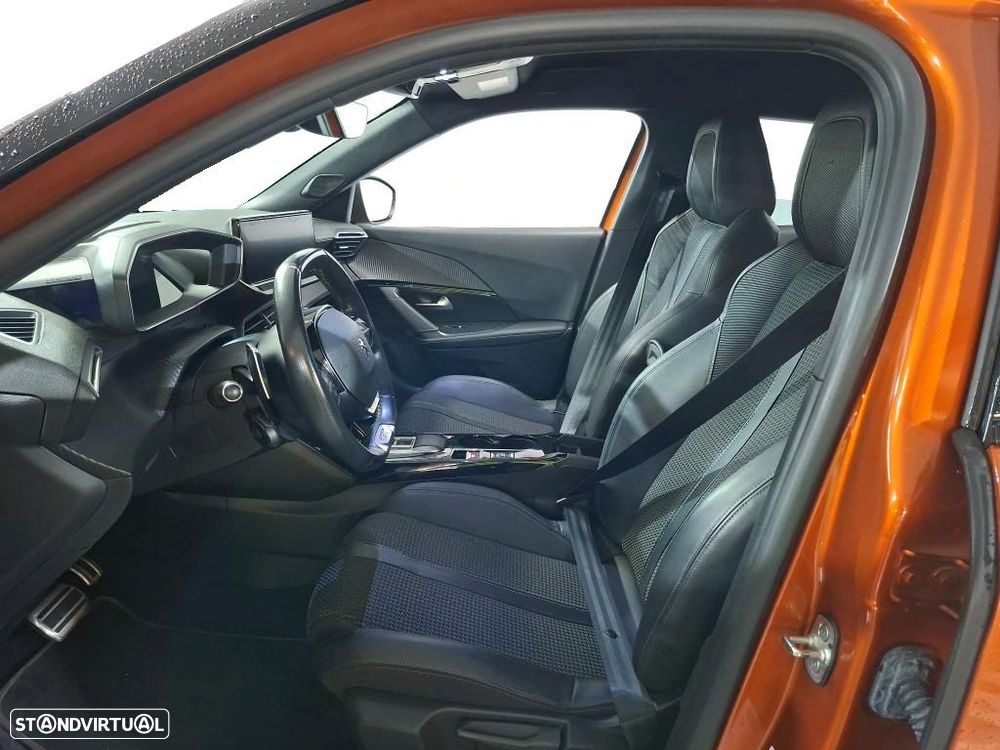 Peugeot 2008 1.5 BlueHDi GT EAT8 - 5