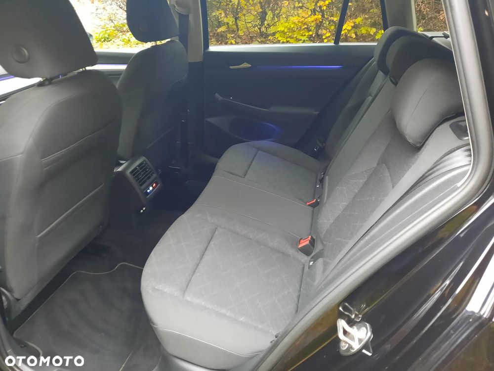 Volkswagen Golf - 25