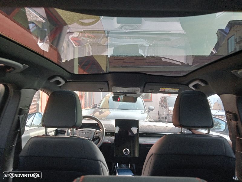 Ford Mustang Mach-E - 4