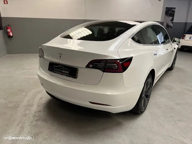 Tesla Model 3 Standard Range Plus RWD - 4