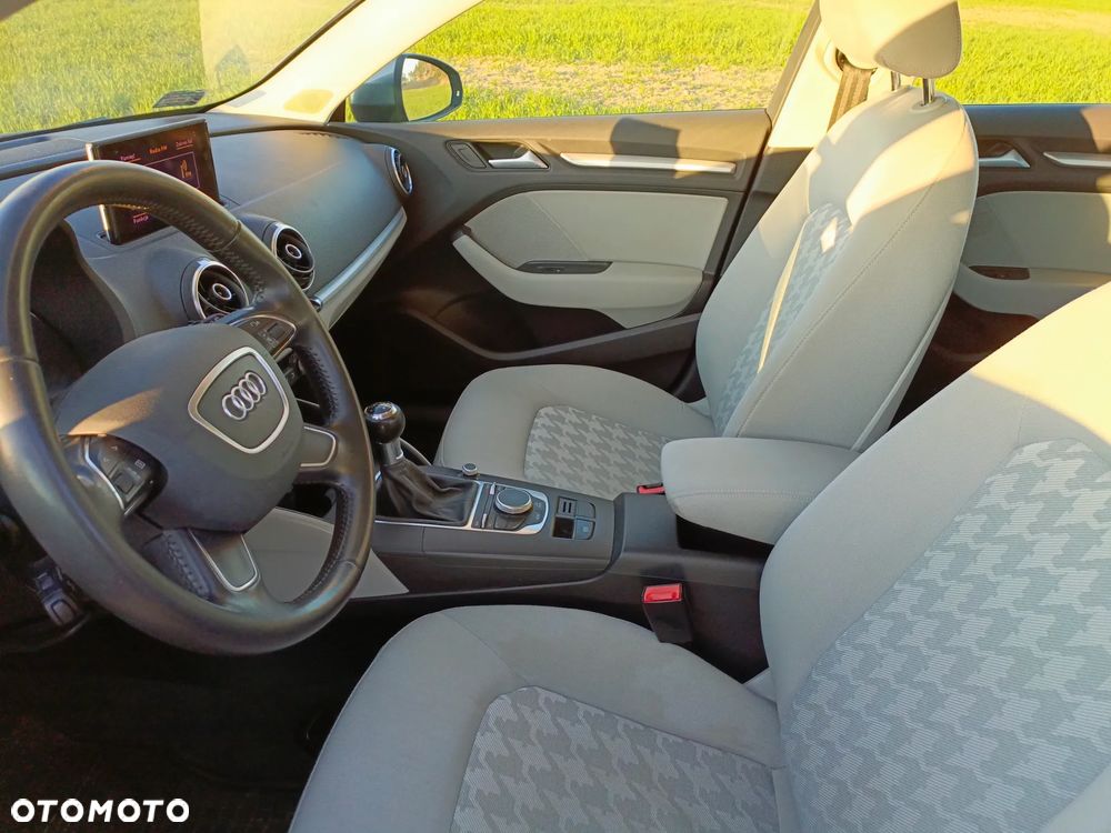 Audi A3 Sportback 2.0 TDI Ambition - 14