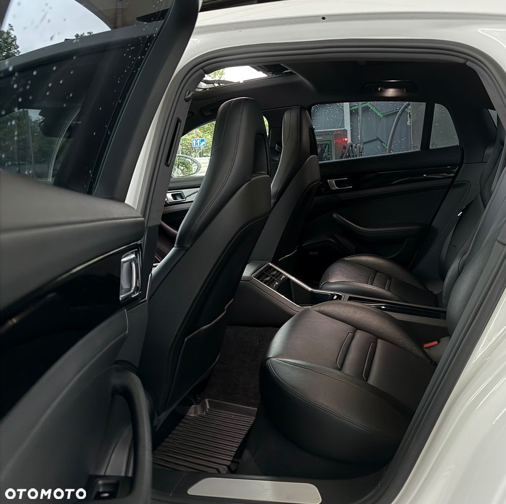Porsche Panamera - 33