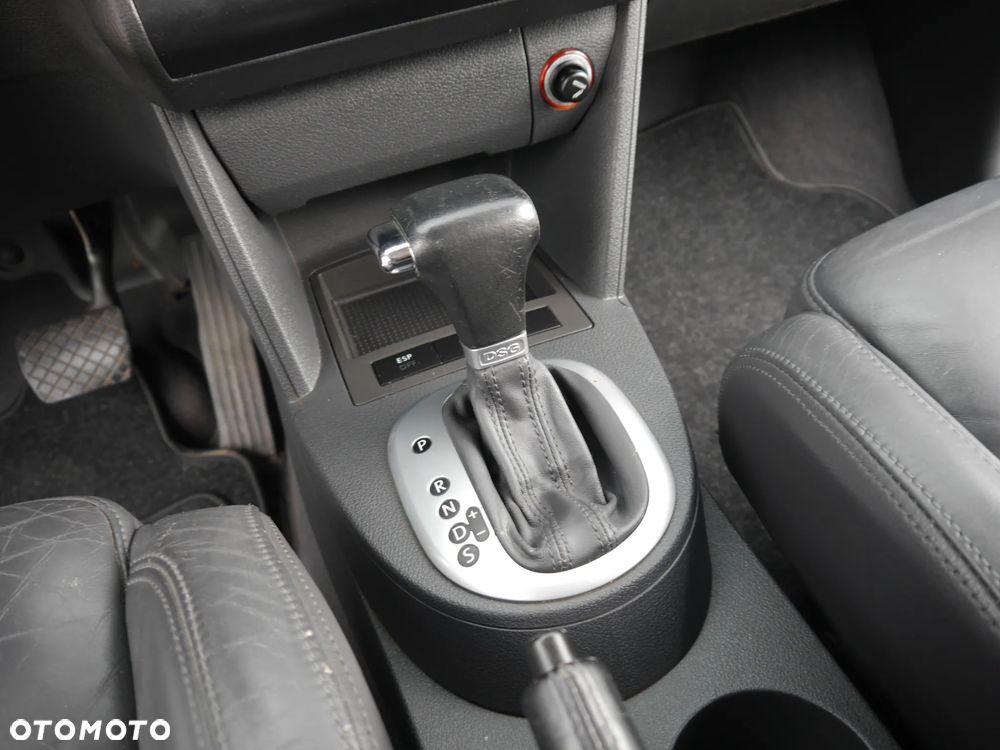 Volkswagen Touran 2.0 TDI DSG Highline - 11