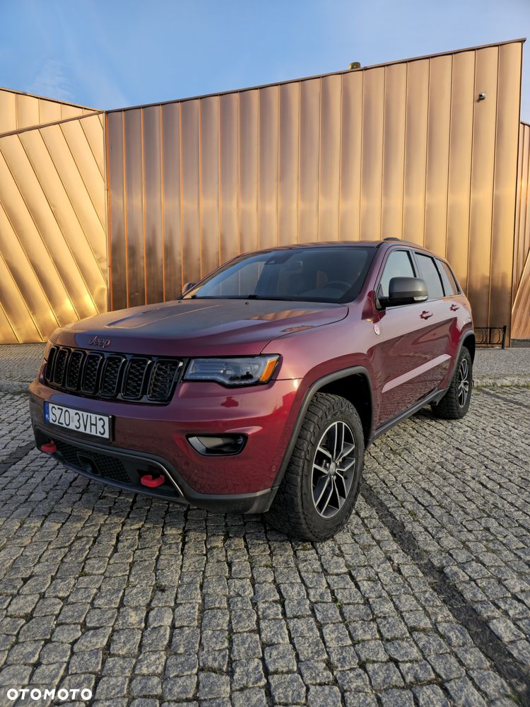 Jeep Grand Cherokee - 1