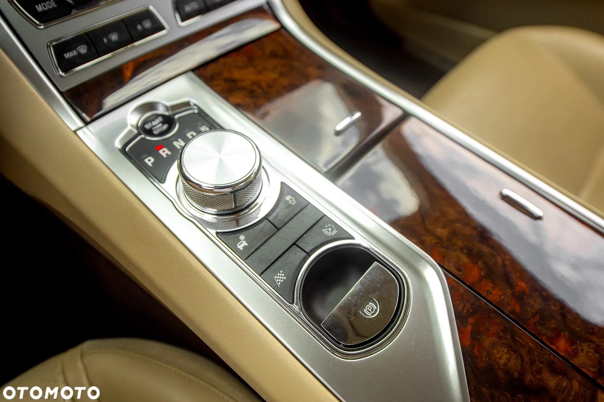 Jaguar XF 3.0 V6 Diesel S Luxury - 32