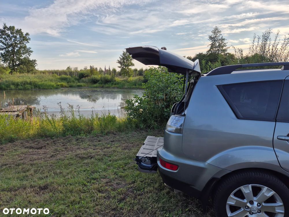 Mitsubishi Outlander 2.4 Intense + CVT - 15