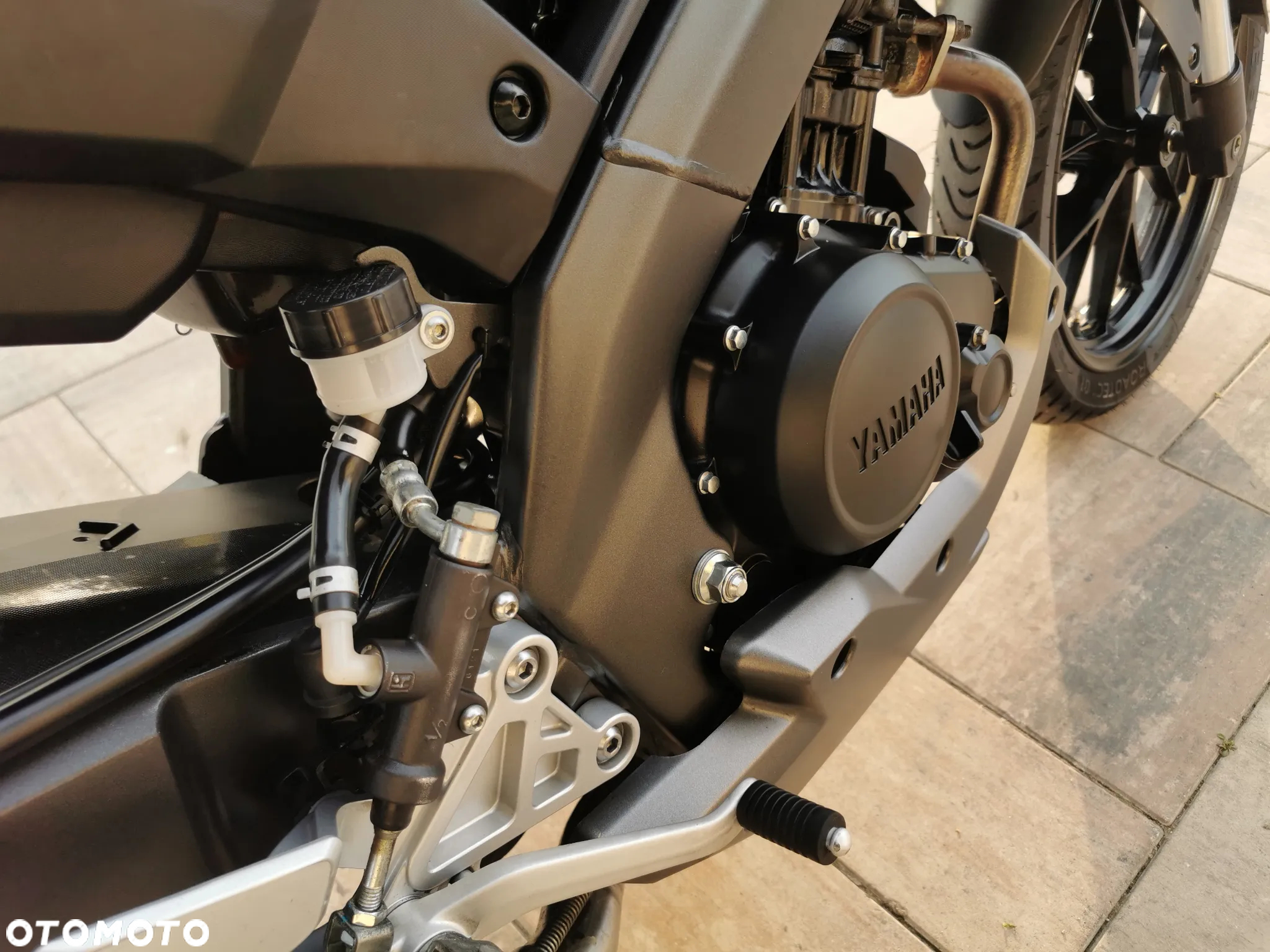 Yamaha MT - 17