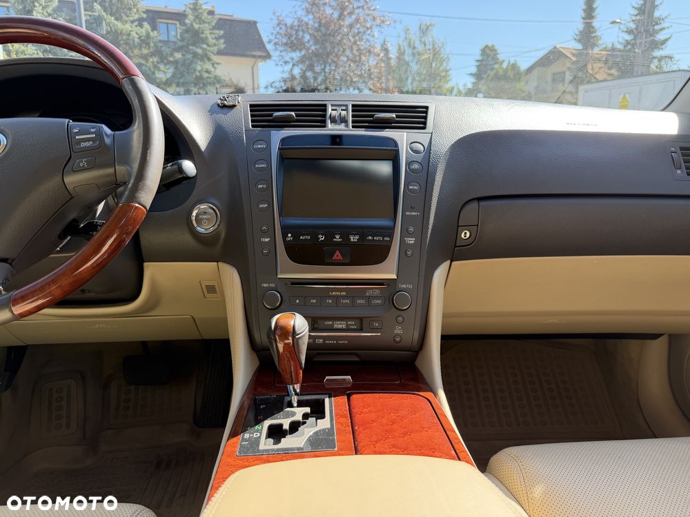 Lexus GS 450h Prestige - 36