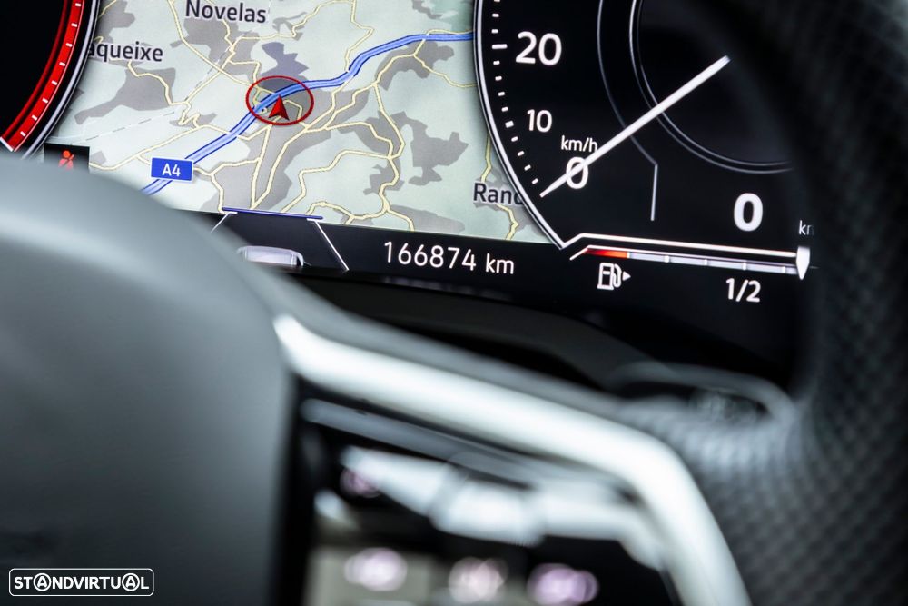 VW Touareg 3.0 TDI V6 R-Line - 19