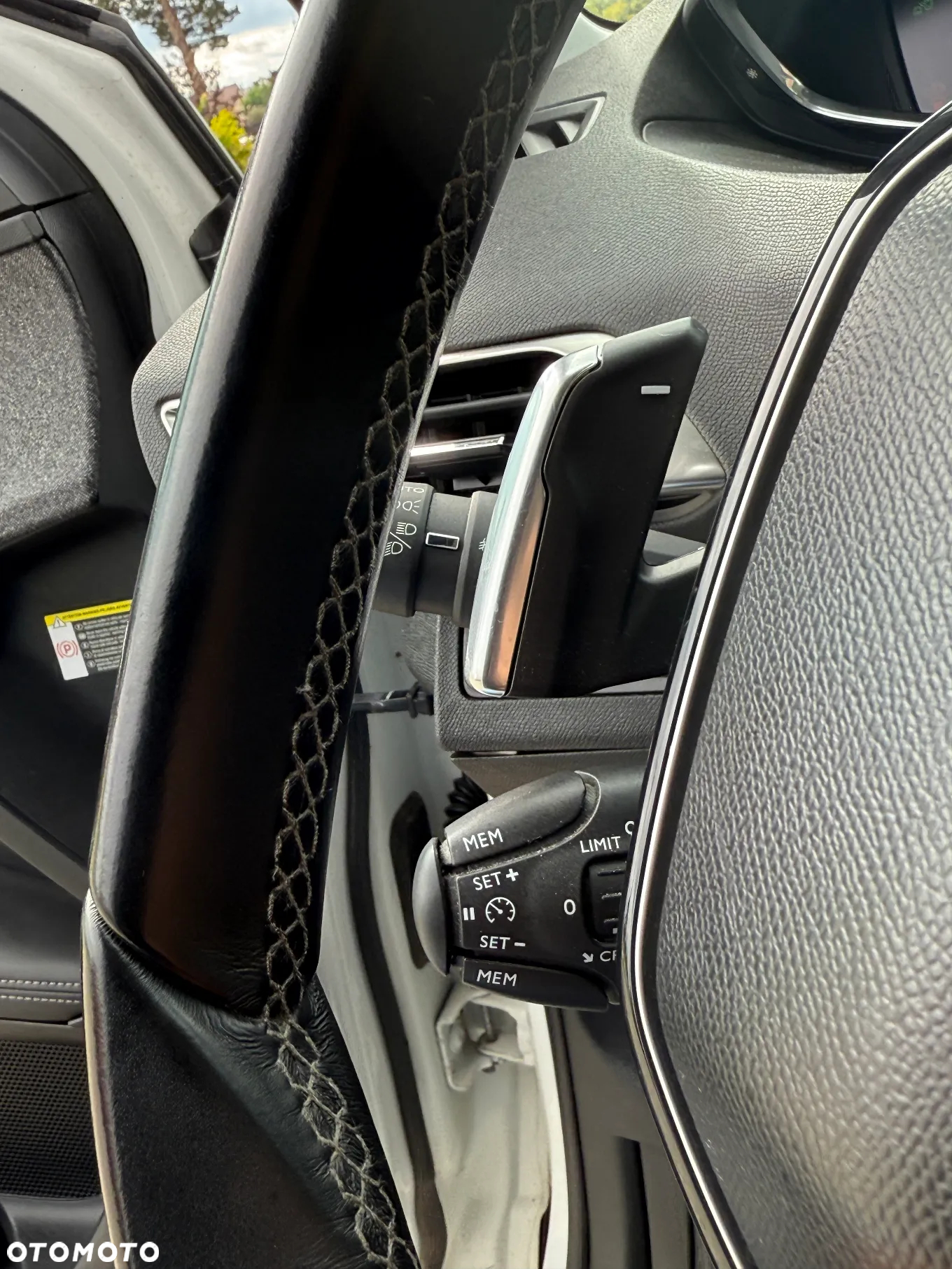 Peugeot 3008 PureTech 130 Stop & Start EAT6 Allure - 28