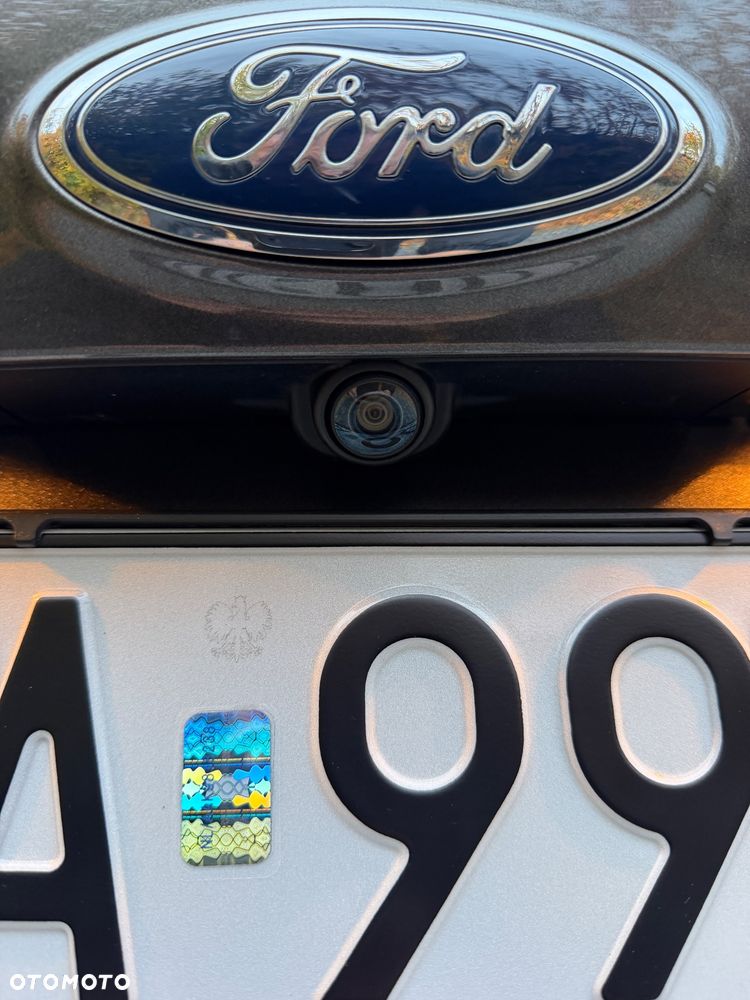 Ford Kuga - 36