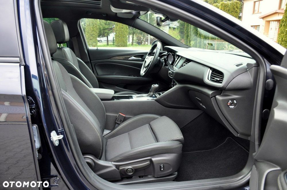 Opel Insignia - 17