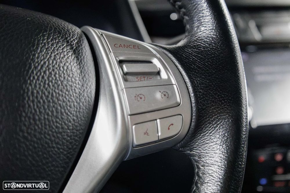 Nissan Navara 2.3 dCi CD 4WD | IVA Dedutível - 27