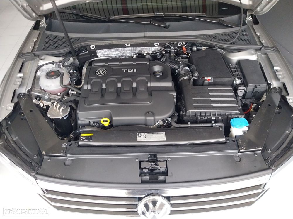 VW Passat - 16