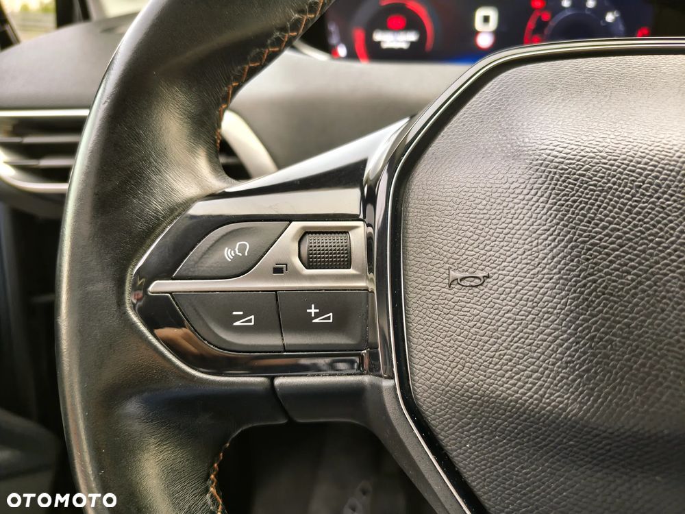 Peugeot 5008 BlueHDi 120 Allure - 28