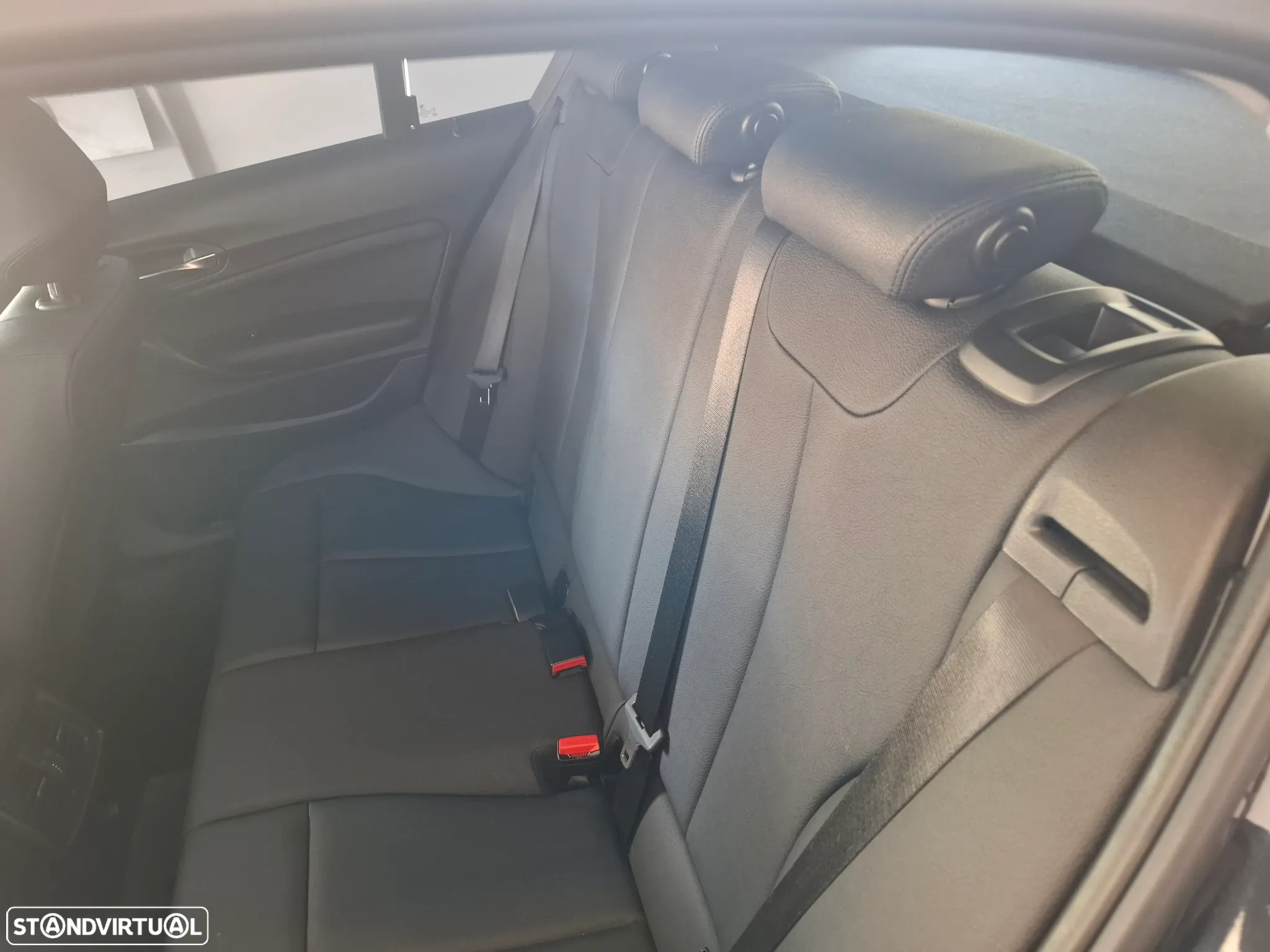 BMW 116 d Sport Line - 18