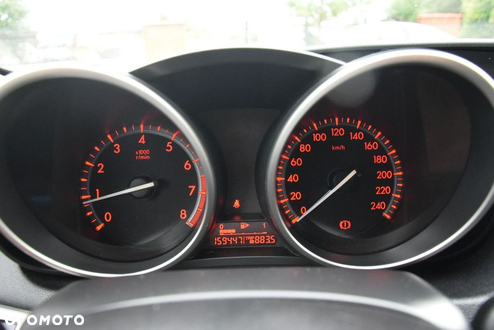 Mazda 3 1.6 Active + - 33