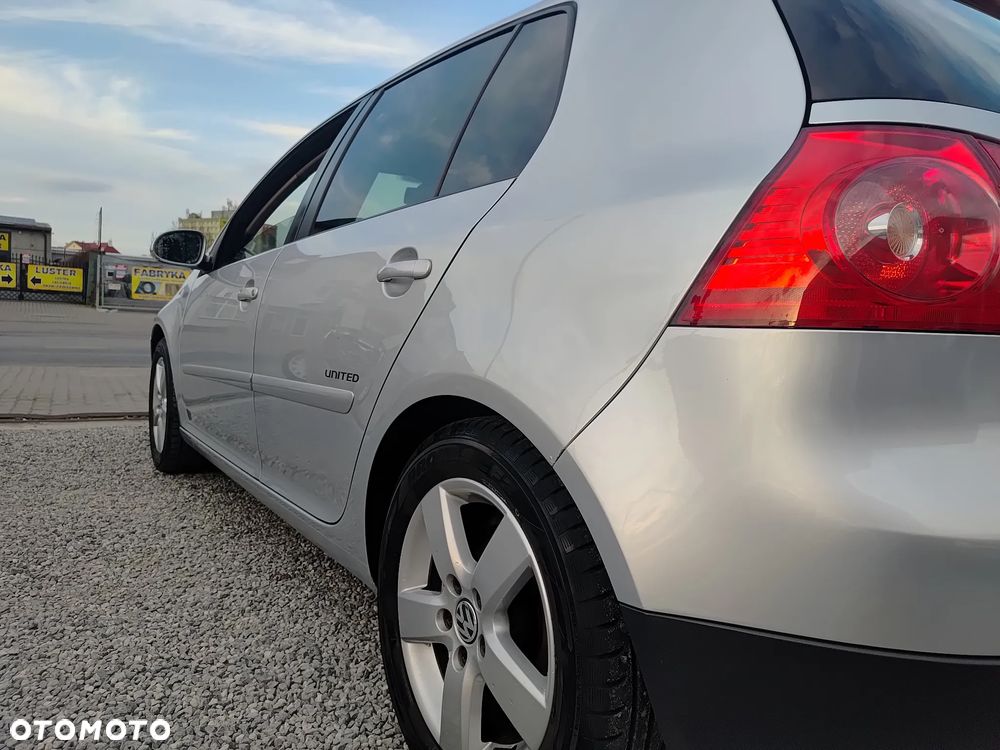 Volkswagen Golf 1.6 United - 11