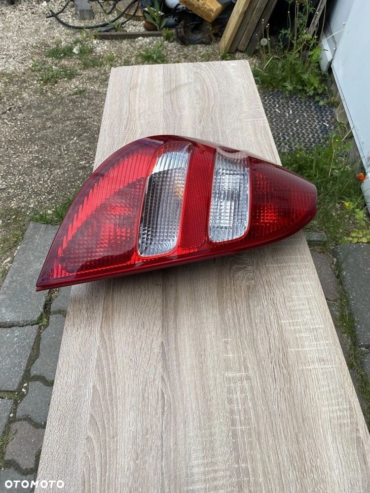 LAMPA TYLNA LEWA MERCEDES A KLASA W169 A1698200364L - 2
