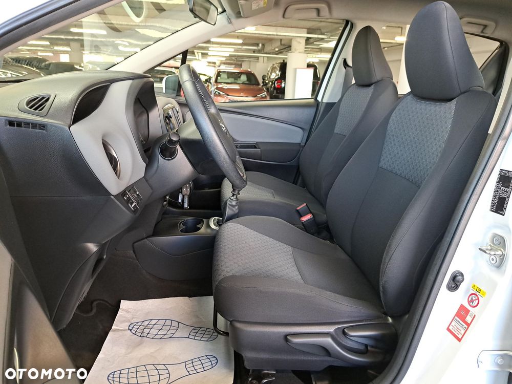Toyota Yaris - 11