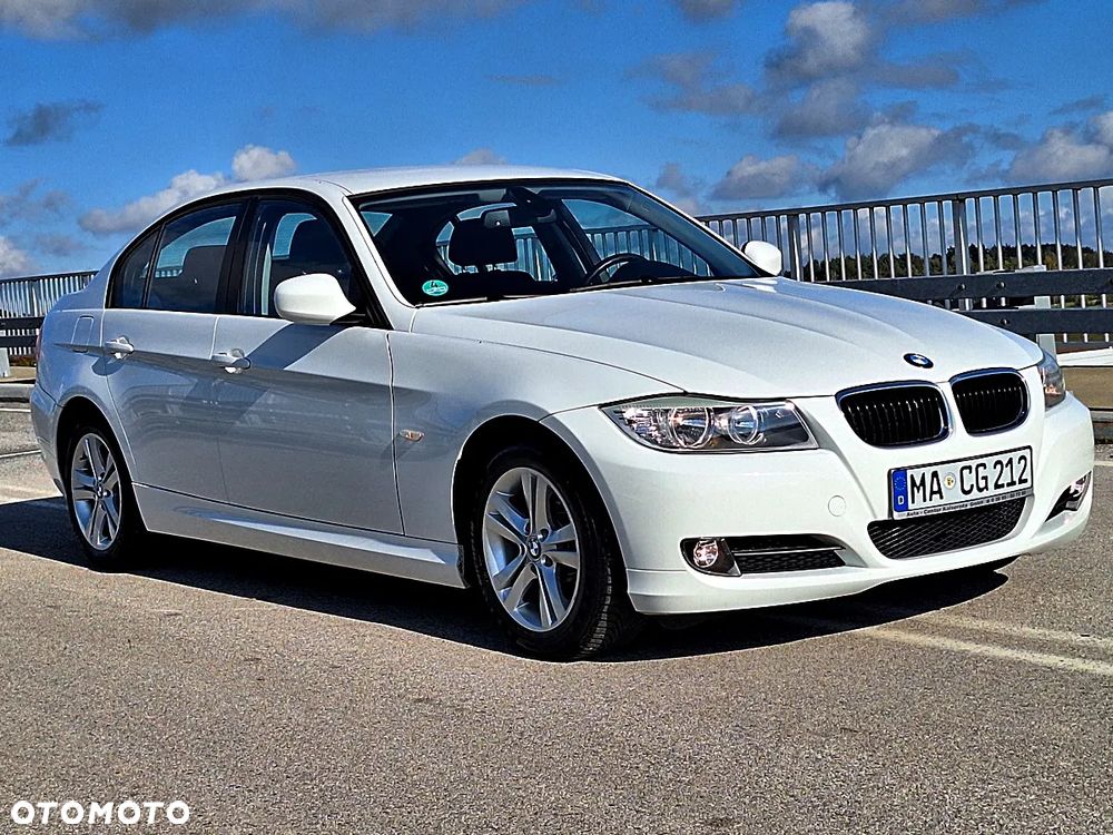 BMW Seria 3 318i - 12